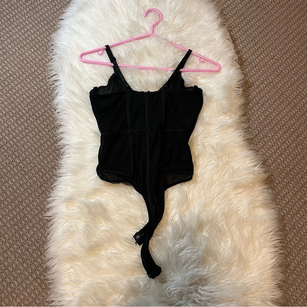 Small Lace Bodysuit - Picture 3 of 3